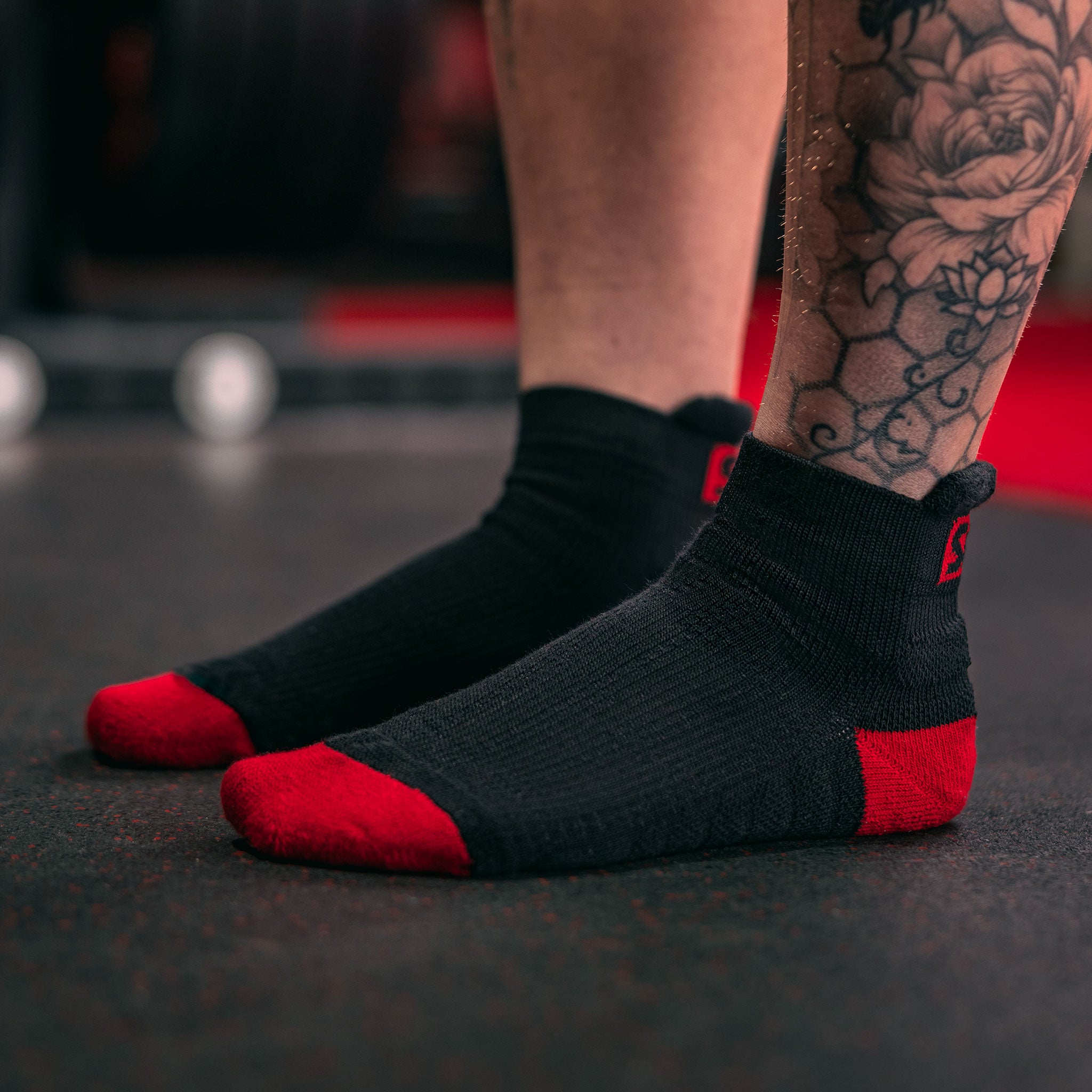 SBD Trainer Socken schwarz rot Seite